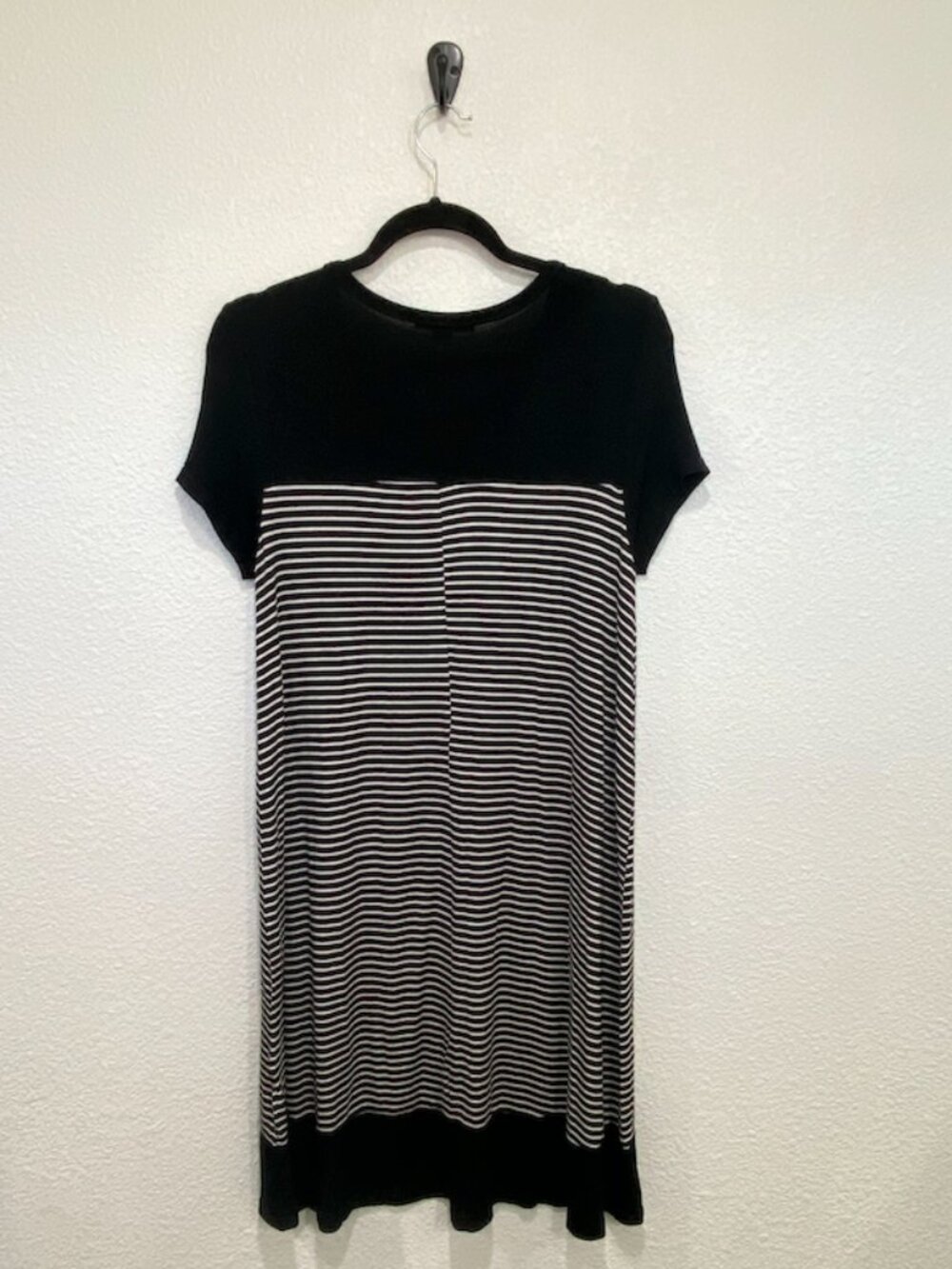 Daisy Island T-Shirt Dress Casual Striped Black & White Medium - Picture 5 of 6